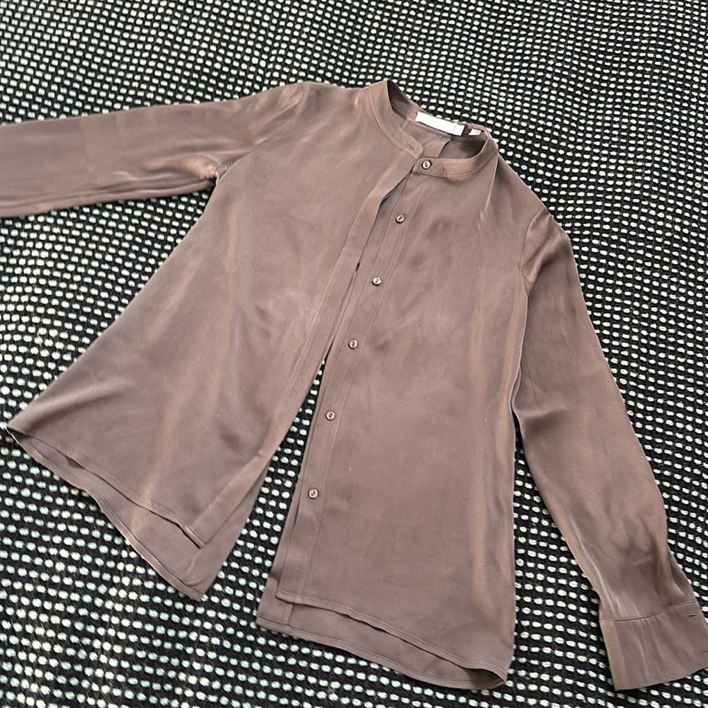 Vince Silk Stretch Green/Brown Split Back Button Down Blouse Size 2